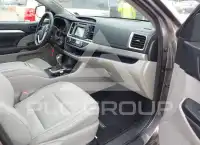 2015 Toyota Highlander photo