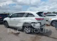 2015 Toyota Highlander photo