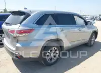 2015 Toyota Highlander photo