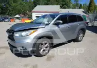 2015 Toyota Highlander фото