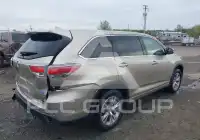 2015 Toyota Highlander фото