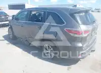 2015 Toyota Highlander фото