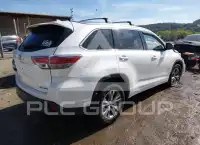 2015 Toyota Highlander фото