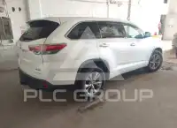2015 Toyota Highlander photo