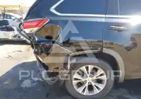 2015 Toyota Highlander photo