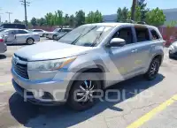 2015 Toyota Highlander photo