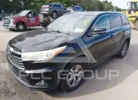 2015 Toyota Highlander photo