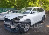 2015 Toyota Highlander фото
