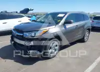 2015 Toyota Highlander photo