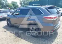 2015 Toyota Highlander фото