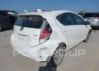 2015 Toyota PRIUS photo