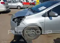 2015 Toyota PRIUS фото