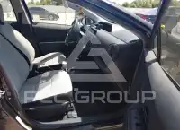 2015 Toyota PRIUS фото