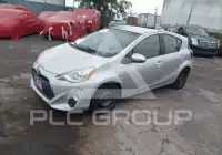 2015 Toyota PRIUS фото