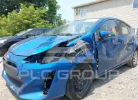 2015 Toyota PRIUS фото