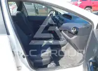 2015 Toyota PRIUS photo
