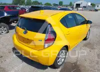 2015 Toyota PRIUS фото