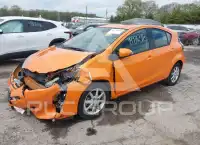 2015 Toyota PRIUS фото