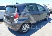 2015 Toyota PRIUS фото