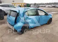 2015 Toyota PRIUS фото