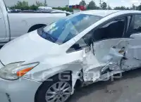 2015 Toyota PRIUS фото