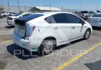 2015 Toyota PRIUS photo