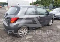 2015 Toyota YARIS фото