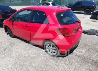 2015 Toyota YARIS фото