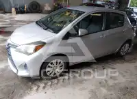 2015 Toyota YARIS фото