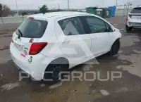 2015 Toyota YARIS фото