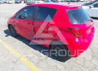 2015 Toyota YARIS фото