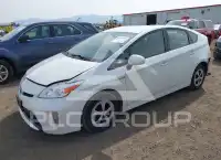 2015 Toyota PRIUS фото