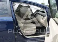 2015 Toyota PRIUS фото