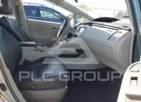 2015 Toyota PRIUS фото