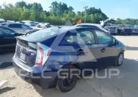 2015 Toyota PRIUS фото