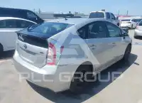 2015 Toyota PRIUS photo