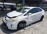2015 Toyota PRIUS фото