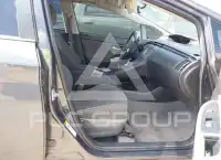 2015 Toyota PRIUS фото