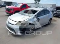 2015 Toyota PRIUS фото