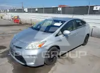 2015 Toyota PRIUS photo