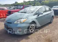 2015 Toyota PRIUS фото
