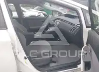 2015 Toyota PRIUS photo