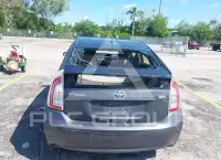 2015 Toyota PRIUS photo