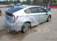 2015 Toyota PRIUS фото