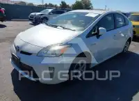 2015 Toyota PRIUS photo