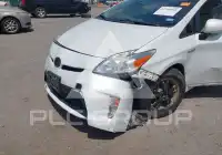 2015 Toyota PRIUS фото