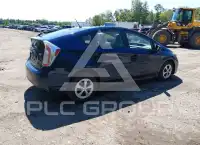 2015 Toyota PRIUS фото