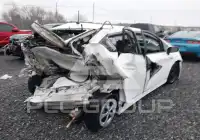 2015 Toyota PRIUS photo