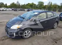 2015 Toyota PRIUS фото