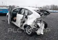 2015 Toyota PRIUS photo